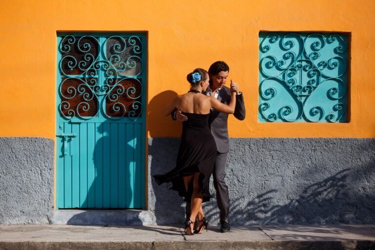 Pursuer-Withdrawer Tango in Relationships