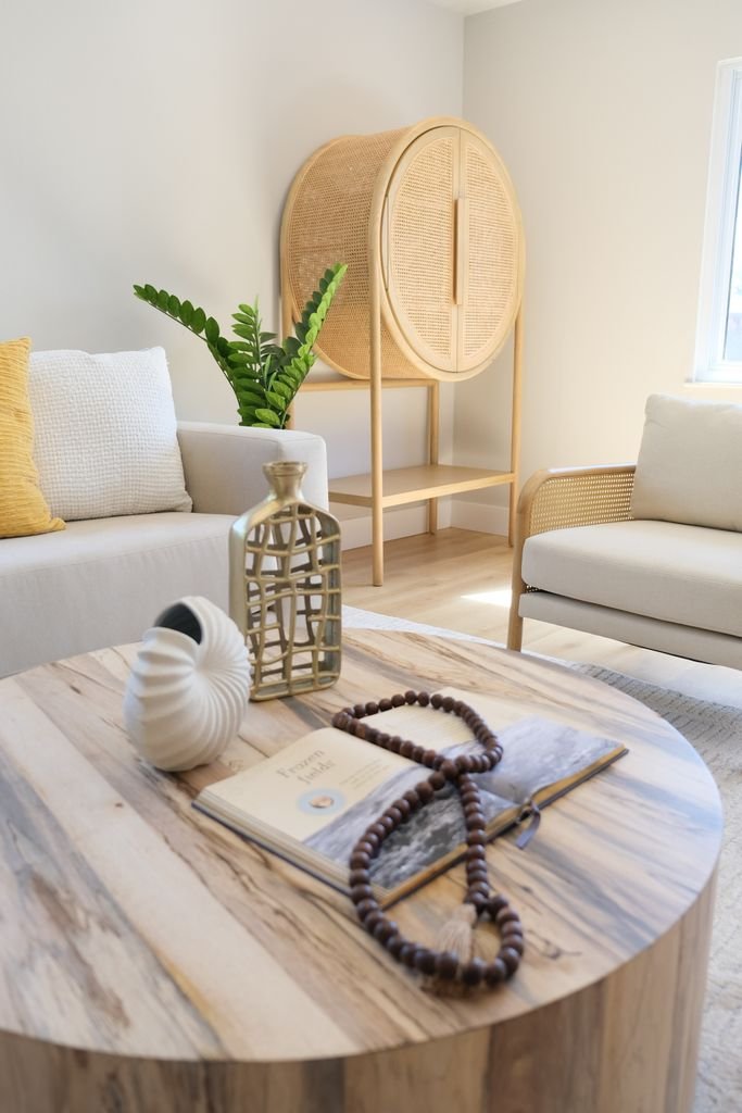Calm counselling room featuring minimal design with natural elements for a peaceful atmosphere, to support healing at the Beach Haven counselling in clarkson.